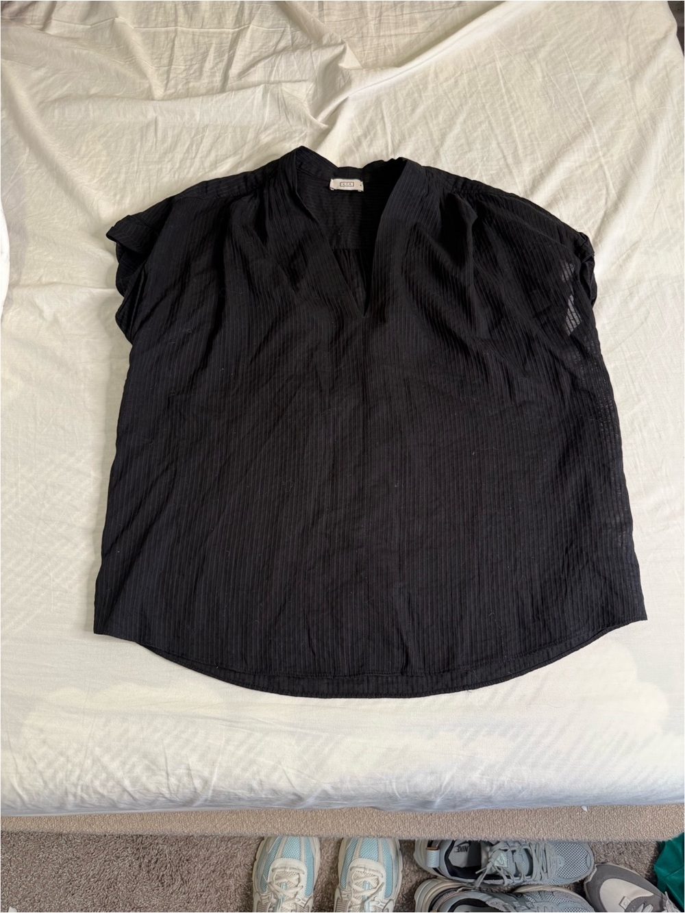 AYR Black Short Sleeve V-Neck Blouse